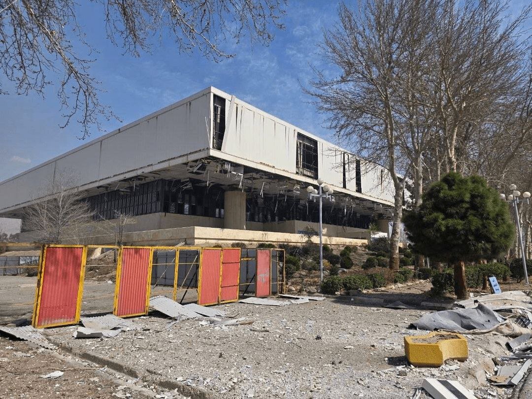 حملۀ موشکی آمریکا و اسرائیل به ورزشگاه آزادی+ عکس