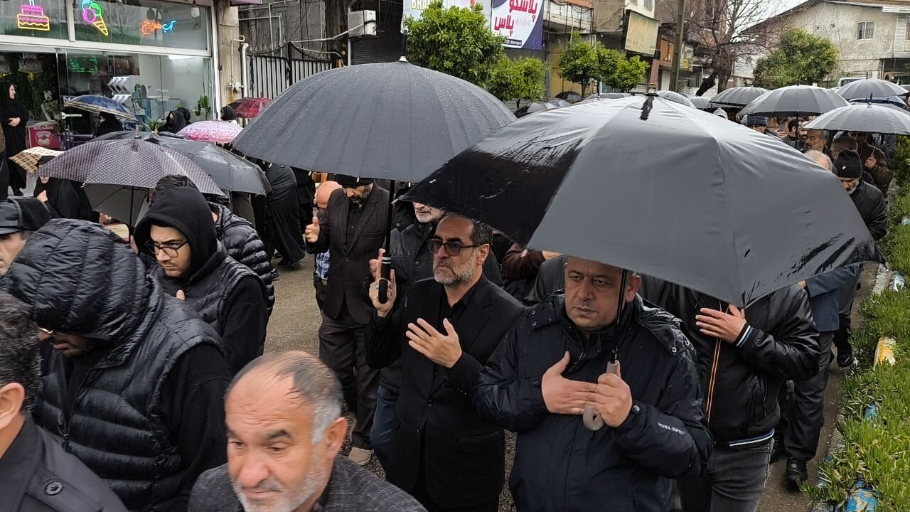 حضور مدیرکل بنیاد شهید و امور ایثارگران مازندران در مراسم تشییع دو پیکر مطهر شهید در میاندورود