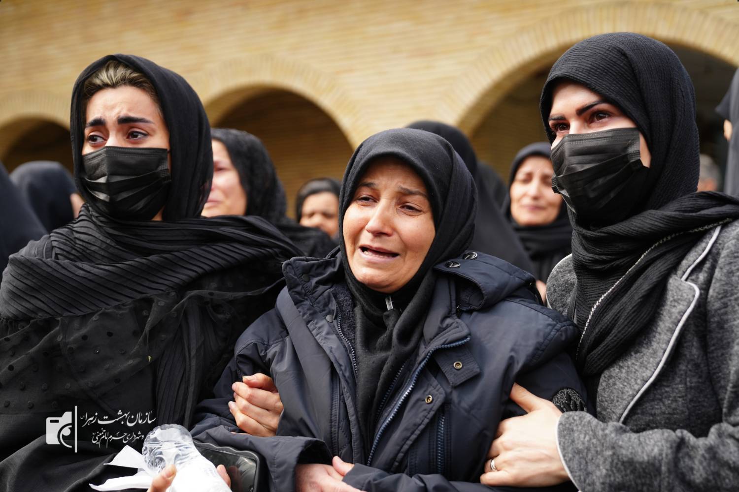 روایتی از قطعه ۴۲ بهشت زهرا در نوزدهم ماه رمضان/ هشت مسافر آسمان در پناه ضامن آهو