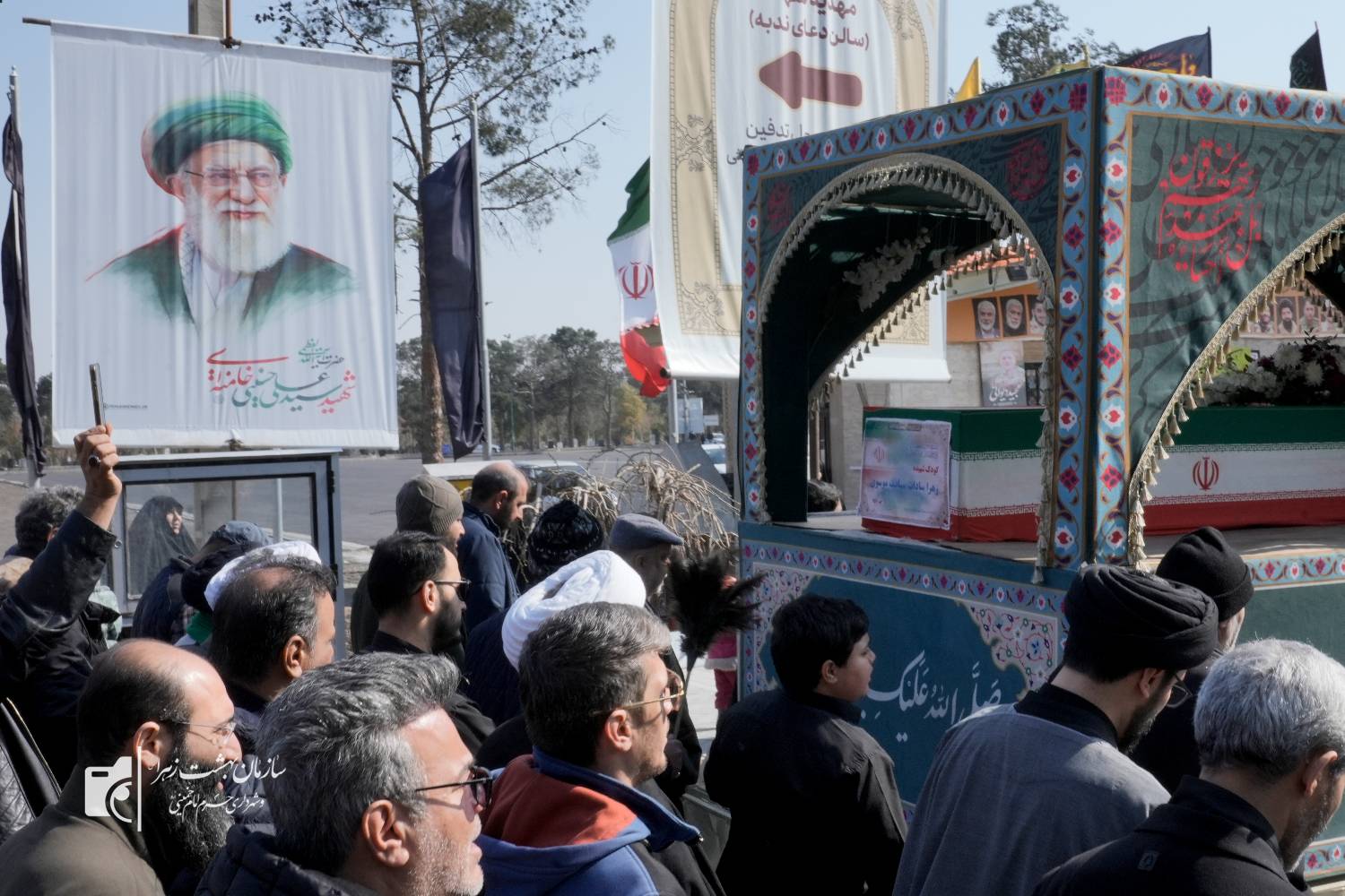 روایتی از قطعه ۴۲ بهشت زهرا در نوزدهم ماه رمضان/ هشت مسافر آسمان در پناه ضامن آهو