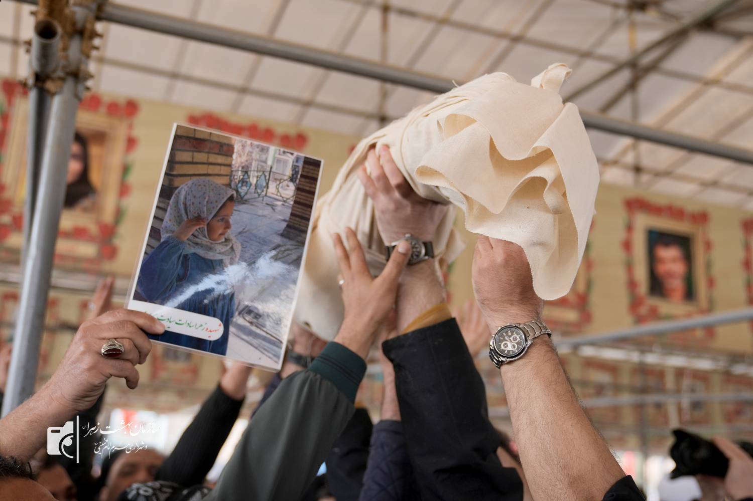 روایتی از قطعه ۴۲ بهشت زهرا در نوزدهم ماه رمضان/ هشت مسافر آسمان در پناه ضامن آهو