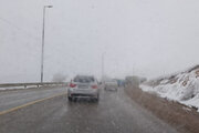 ۶ محور شمالی دارای ترافیک سنگین/ بارش برف و باران در برخی جاده‌ها
