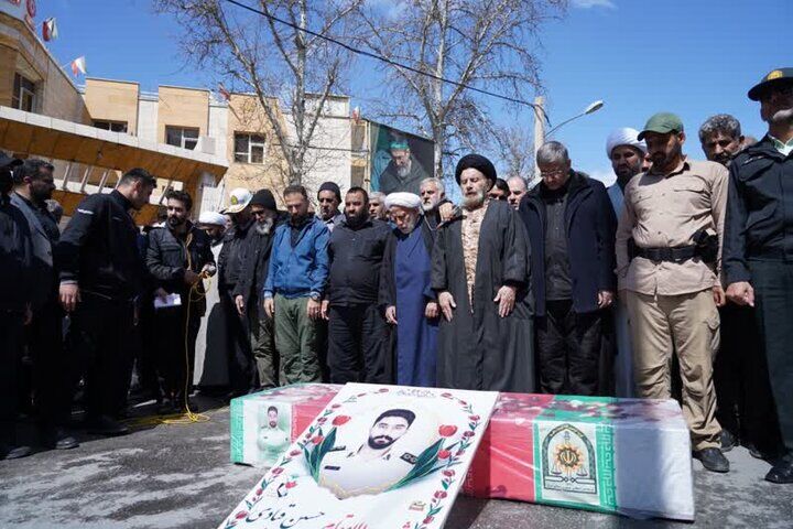 پیکر شهید «حسین قبادی الوار» در خرم‌آباد تشییع شد