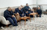 دیدار مدیرکل بنیاد شهرستان های استان تهران با یک خانواده ۸شهیده در ورامین