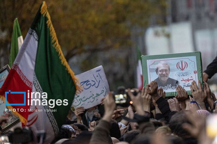 پیکر شهید لاریجانی و فرزندش در حرم حضرت معصومه آرام گرفت