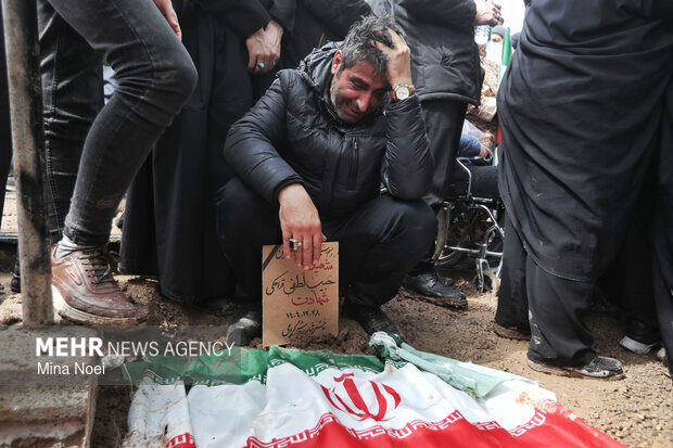 تشییع و تدفین ۱۳ بسیجی شهید محله قراملک تبریز