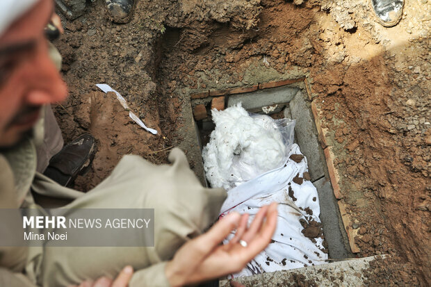 تشییع و تدفین ۱۳ بسیجی شهید محله قراملک تبریز