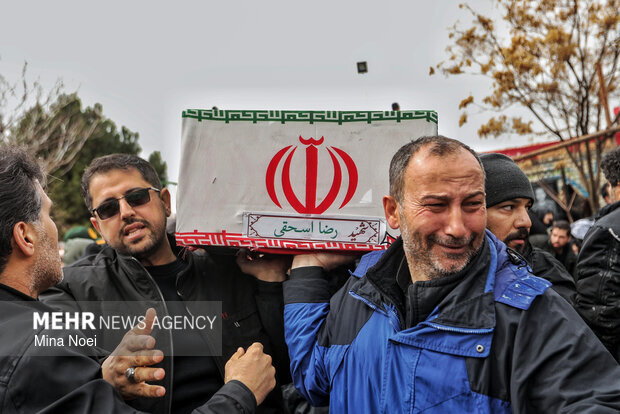 تشییع و تدفین ۱۳ بسیجی شهید محله قراملک تبریز