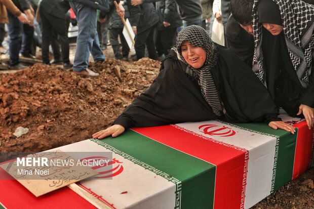 تشییع و تدفین ۱۳ بسیجی شهید محله قراملک تبریز