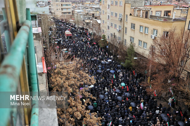 تشییع و تدفین ۱۳ بسیجی شهید محله قراملک تبریز