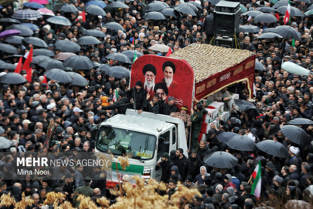 تشییع و تدفین ۱۳ بسیجی شهید محله قراملک تبریز