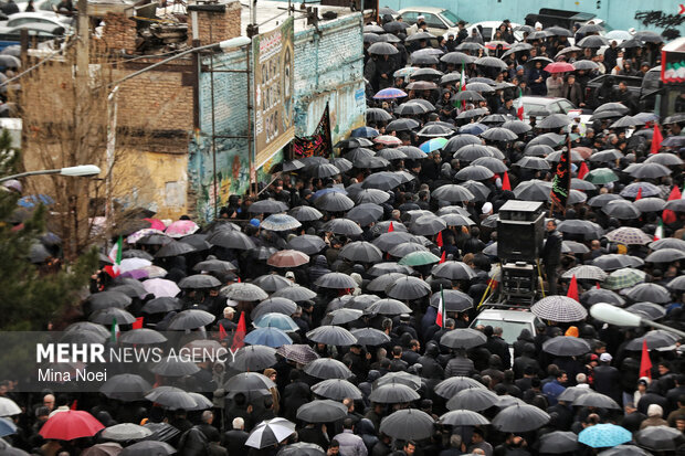 تشییع و تدفین ۱۳ بسیجی شهید محله قراملک تبریز