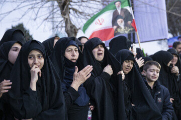 تشییع پیکر ۸ شهید تجاوز آمریکایی صهیونی - قزوین