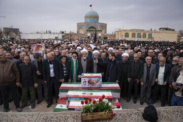 تشییع پیکر ۸ شهید تجاوز آمریکایی صهیونی - قزوین