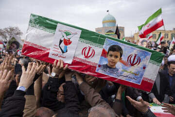 تشییع پیکر ۸ شهید تجاوز آمریکایی صهیونی - قزوین