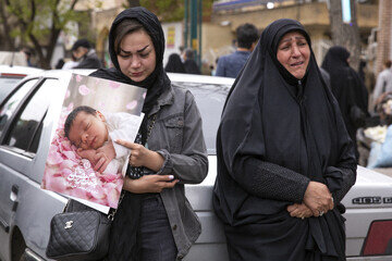 تشییع پیکر ۸ شهید تجاوز آمریکایی صهیونی - قزوین