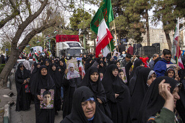 تشییع پیکر ۸ شهید تجاوز آمریکایی صهیونی - قزوین