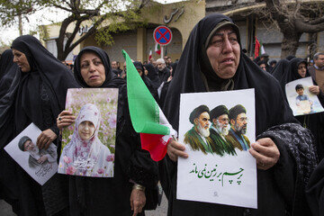 تشییع پیکر ۸ شهید تجاوز آمریکایی صهیونی - قزوین