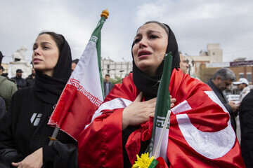 تشییع پیکر ۸ شهید تجاوز آمریکایی صهیونی - قزوین