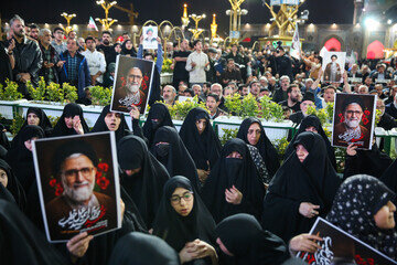 وداع مردم مشهد با شهید سید اسماعیل خطیب