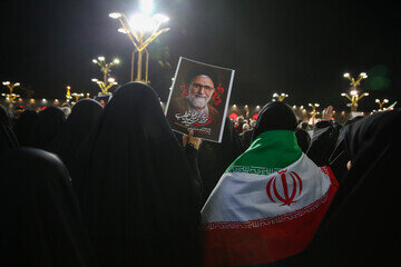 وداع مردم مشهد با شهید سید اسماعیل خطیب