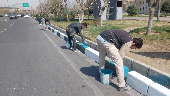 بهسازی چهره معابر منطقه ۲ با رنگ‌آمیزی ۲۰ کیلومتر جدول