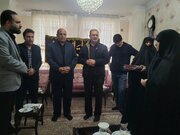 دیدار معاون فرهنگی بنیاد شهید با خانواده شهدای «جنایات آمریکا و اسرائیل» در تهران