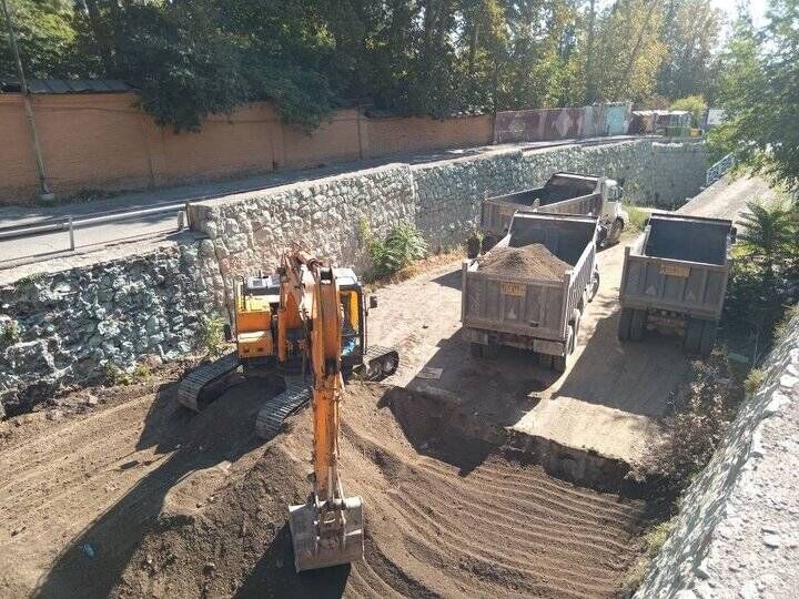 آمادگی منطقه۲ برای بارش های بهاری با لایروبی مسیل ها 