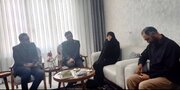 دیدار مدیرکل آموزش بنیاد شهید و امور ایثارگران با خانواده دانش‌آموز شهید مهیار زنگنه در شهرستان آبیک