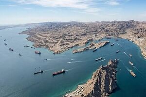 رویترز: ایران تنگه هرمز را به این زودی ها باز نخواهد کرد