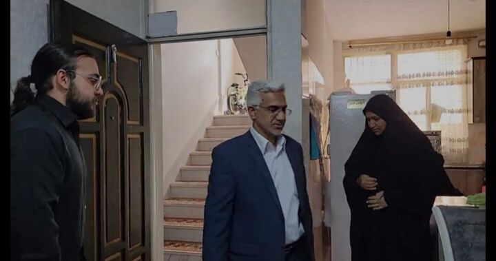 دیدار معاون بهداشت بنیاد شهید با خانواده شهدای جنگ رمضان در شهر قدس