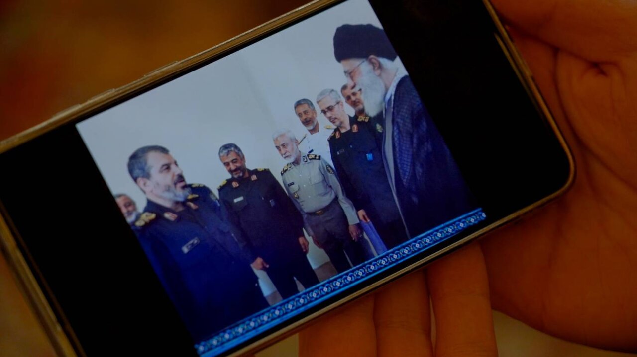 دیدار رئیس بنیاد شهید با خانواده‌های شهدای جنگ رمضان