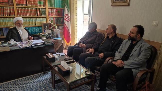 دیدار معاون فرهنگی و آموزشی بنیاد با امام جمعه و نماینده ولی فقیه در استان یزد