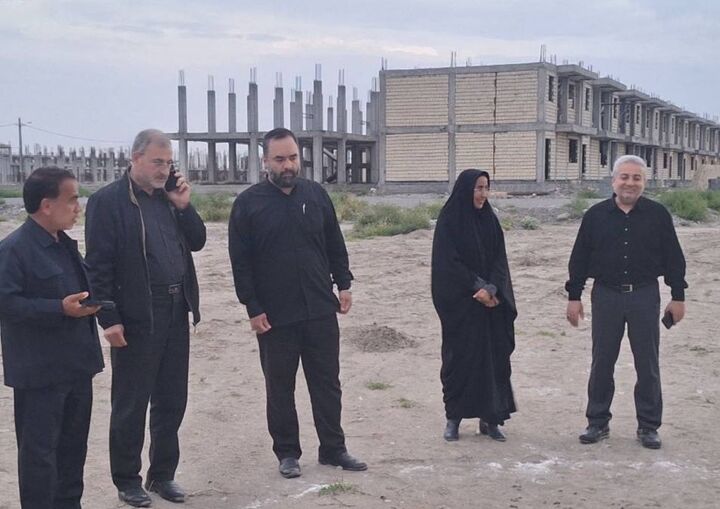 بازدید معاون فرهنگی و آموزشی بنیاد شهید از زمین پیشنهادی پروژه آموزشی «شجره طیبه» در میناب