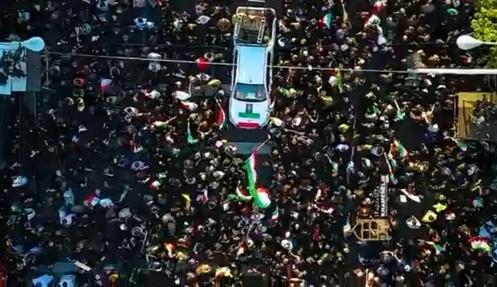 دریای عزاداران در خیابان کشوردوست؛ تصاویر هوایی از اربعین شهادت رهبر شهید انقلاب
