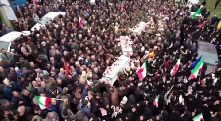 دیدار نماینده ولی‌فقیه در بنیاد شهید با خانواده شهدای جنگ رمضان در گرمی