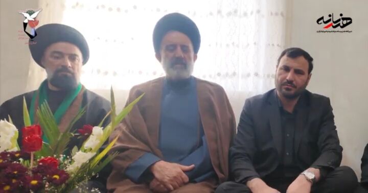 دیدار نماینده ولی‌فقیه در بنیاد شهید با خانواده شهدای جنگ رمضان در اردبیل