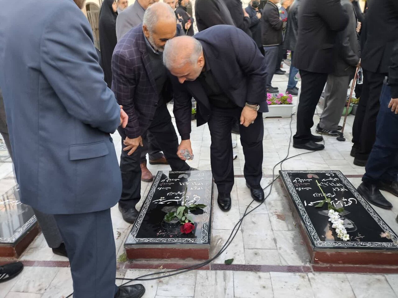 تجدید پیمان مدیرکل بنیاد شهید و امورایثارگران و مسئولین مازندران با آرمانهای شهدا به مناسبت اربعین شهادت قائد امت