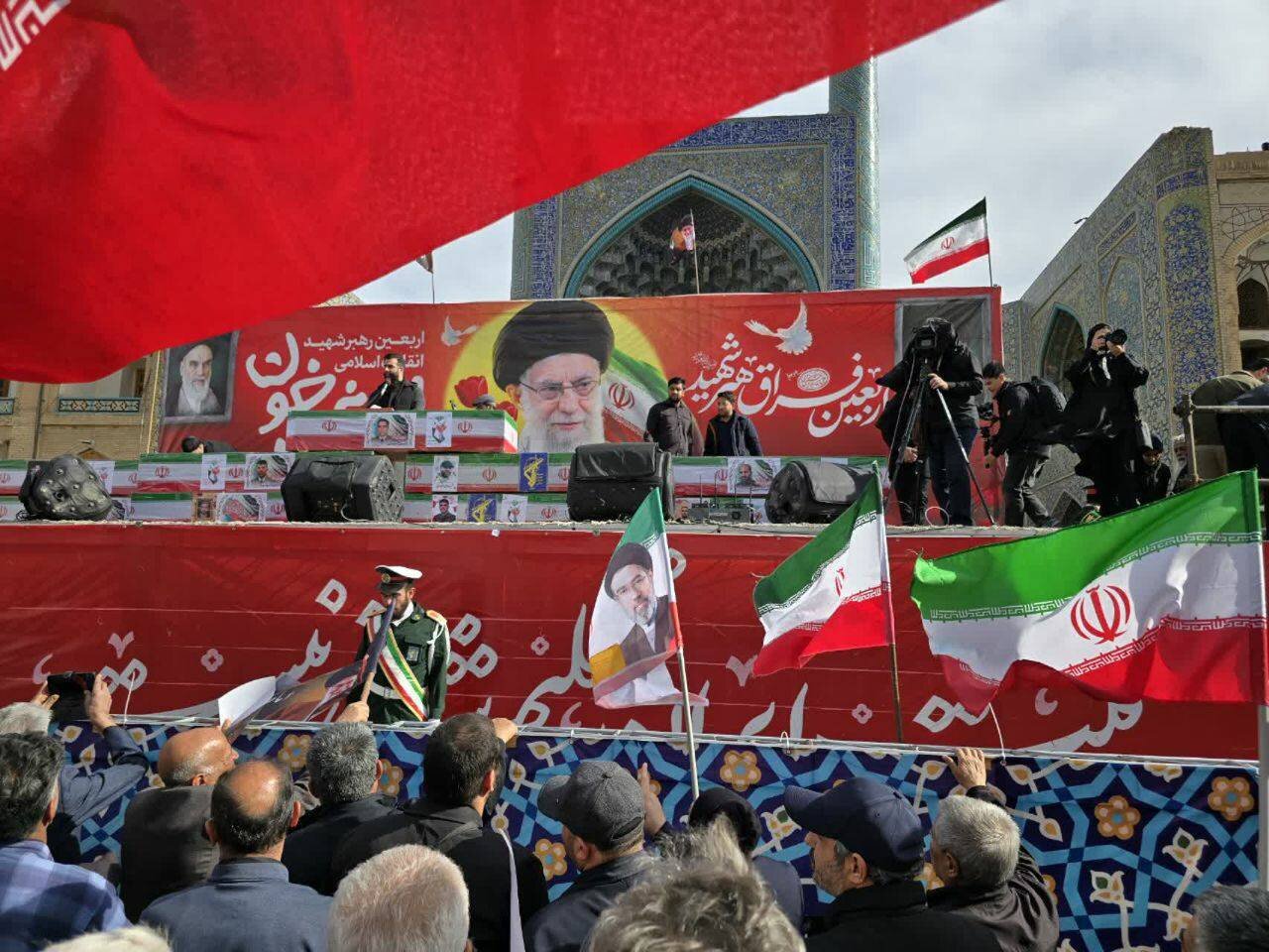 برگزاری مراسم تشییع شهدا جنگ رمضان در اصفهان