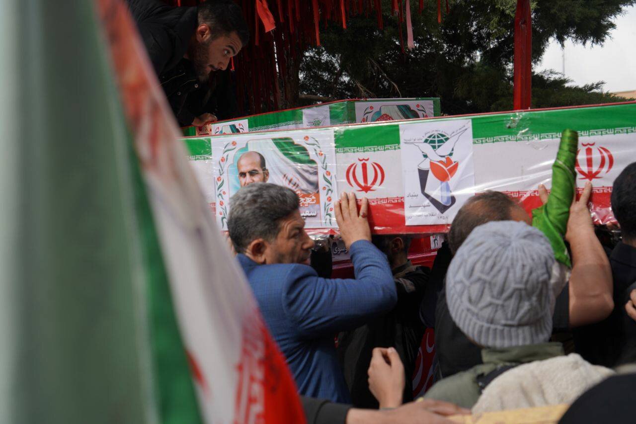 برگزاری مراسم تشییع شهدا جنگ رمضان در اصفهان