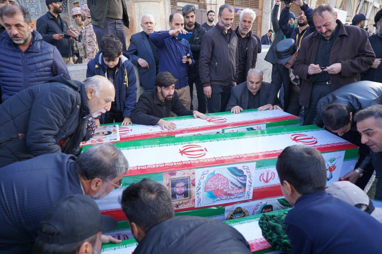 برگزاری مراسم تشییع شهدا جنگ رمضان در اصفهان