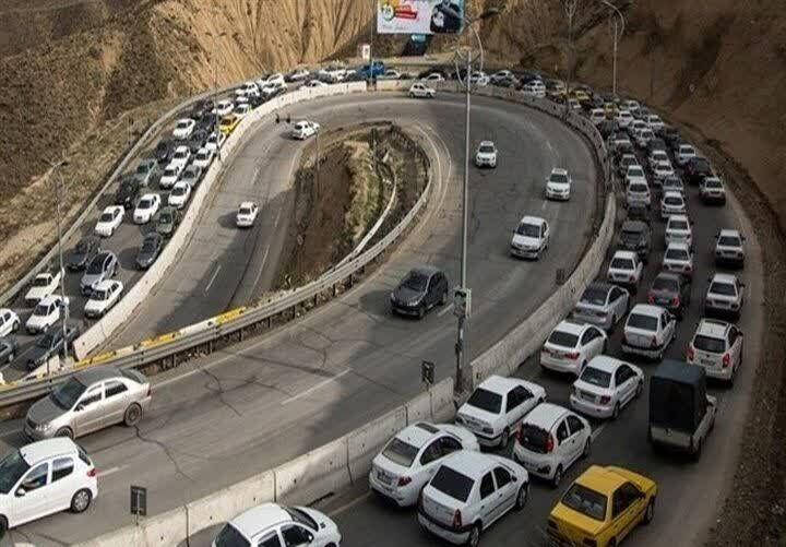 ترافیک سنگین در محورهای منتهی به تهران