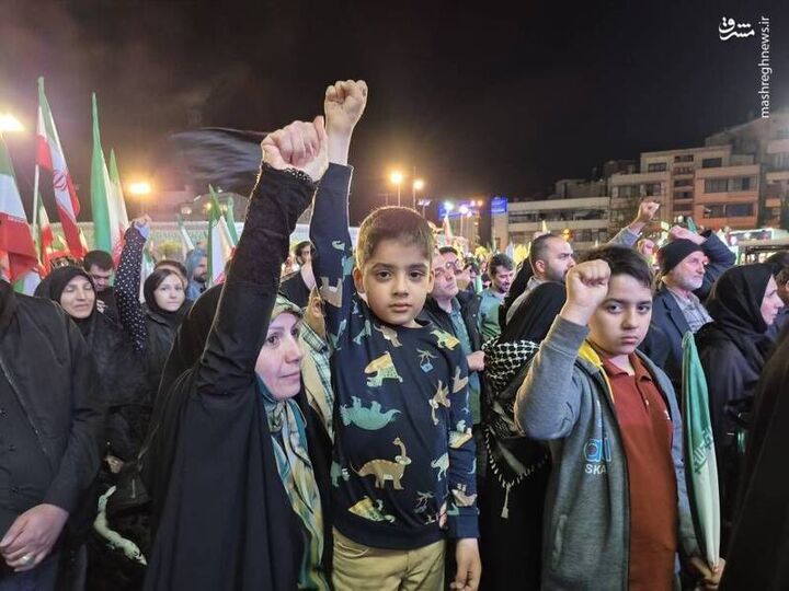 عکس/ کودکانی که عشق به وطن را تمرین می‌کنند