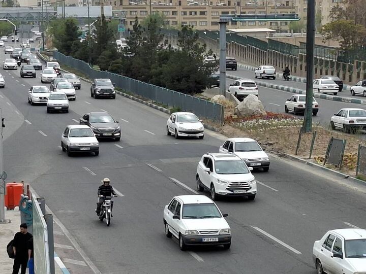 مرمت و بازسازی آسفالت بزرگراه شهید باقری در منطقه ۸