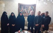 دیدار معاون تعاون و امور اجتماعی بنیاد شهید و امور ایثارگران با خانواده شهید والامقام جواد ایجی