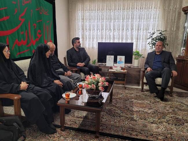 دیدار رئیس مرکز حراست بنیاد شهید و امور ایثارگران با خانواده معظم شهیدان شادکامی
