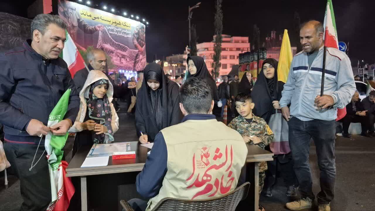 تقدیر از خانواده شهدا در موکب سلام شهید