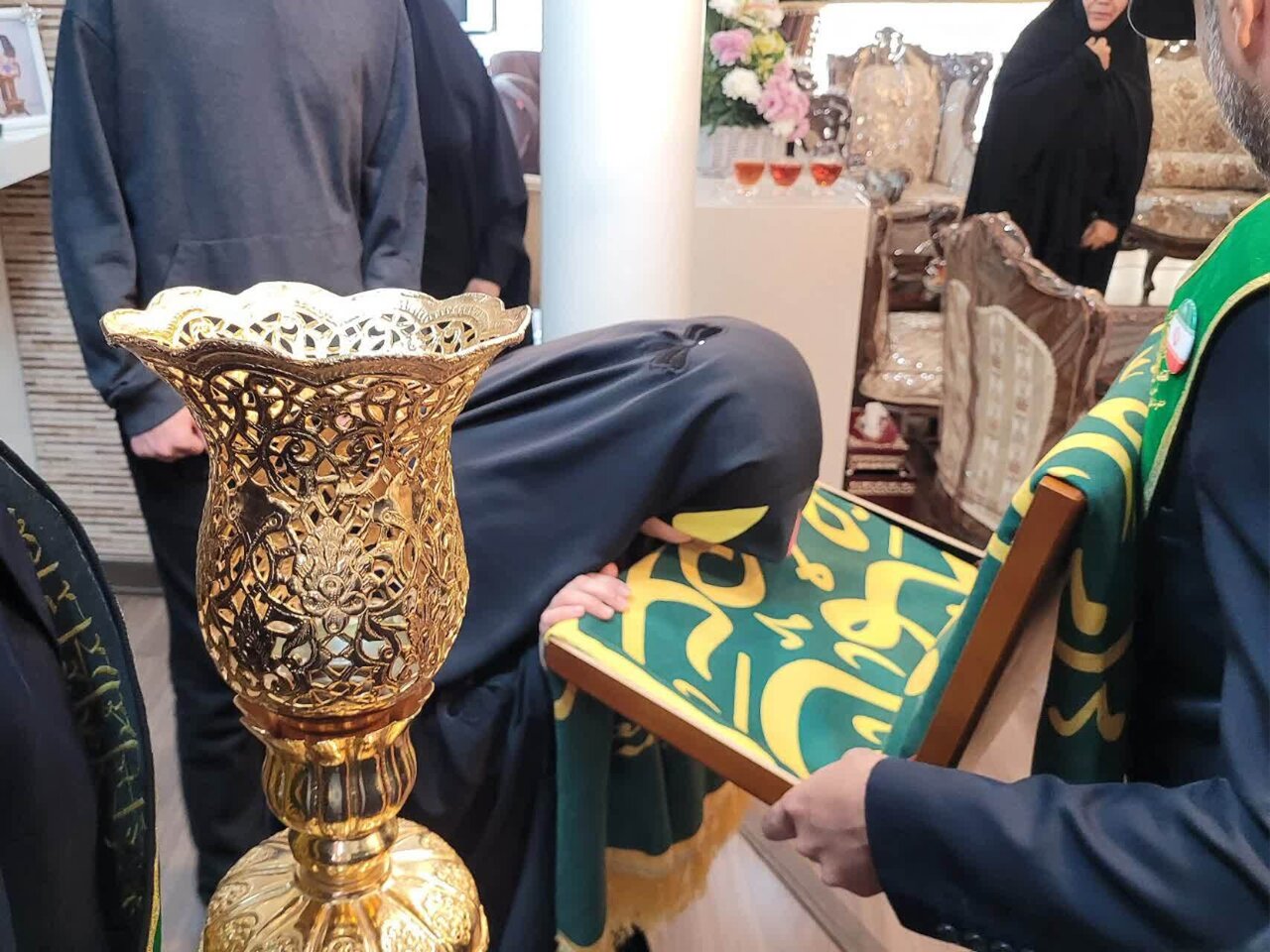 تجلیل از دختران شهیدان خاکسار و دمیرچی