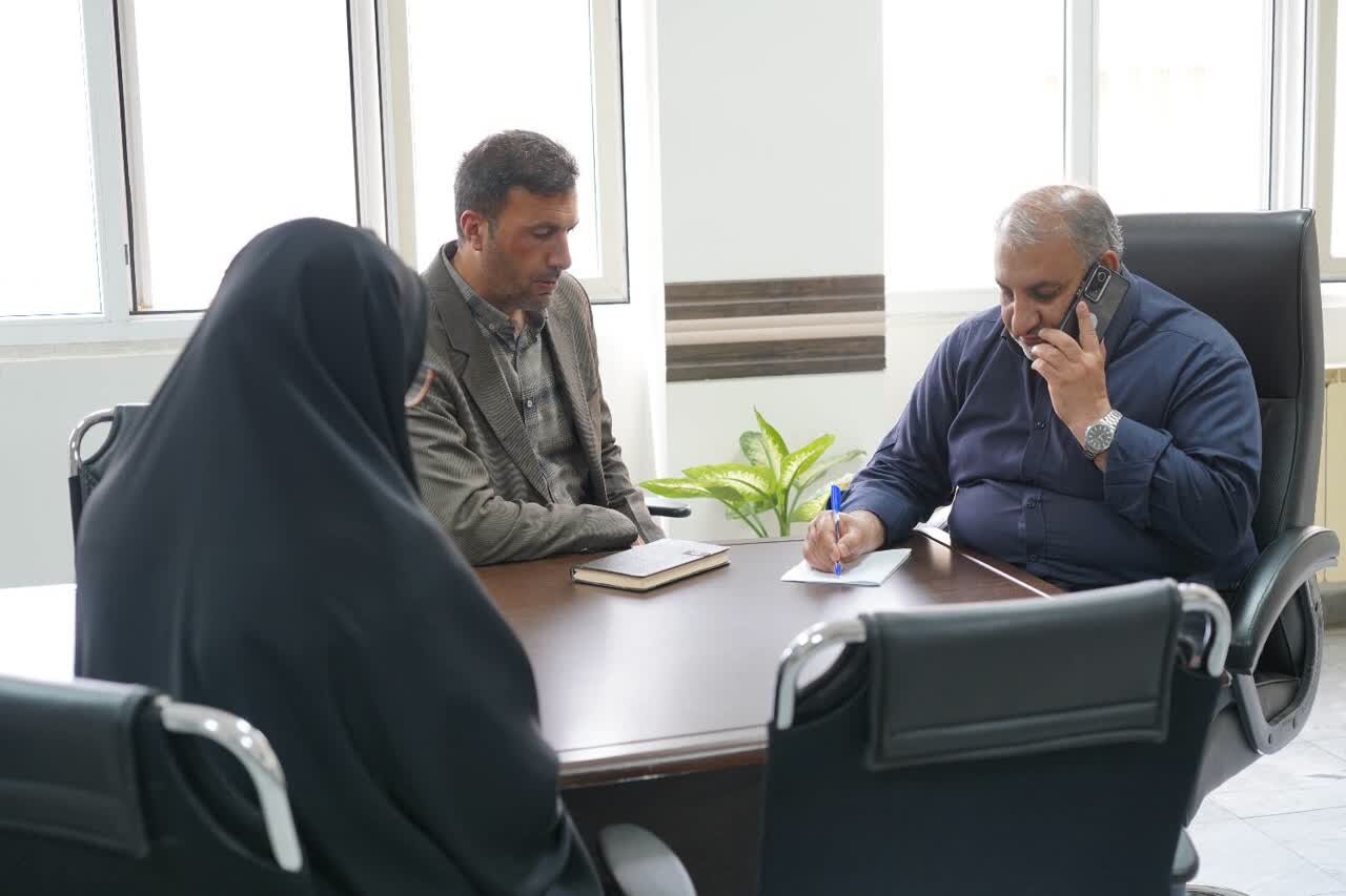 نشست هفتگی سرپرست بنیاد شهید اصفهان با خانواده‌های شهدا و جانبازان