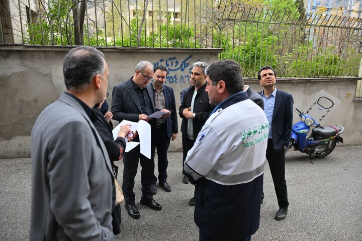 تأکید شهردار منطقه یک بر تسریع رسیدگی به خسارات ناشی از حملات اخیر دشمن در نواحی دهگانه